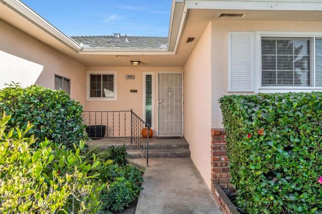 1263 E Ellery Avenue, Fresno, CA 93710