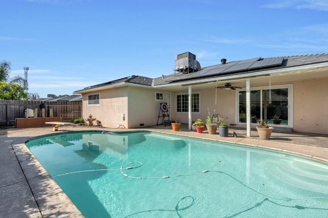 1263 E Ellery Avenue, Fresno, CA 93710