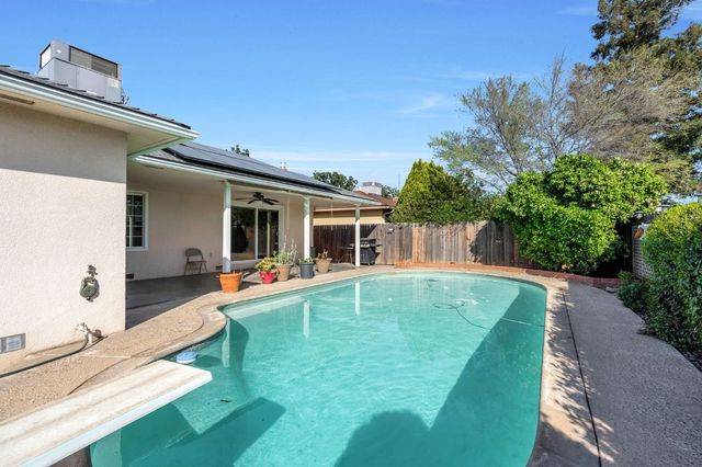 1263 E Ellery Avenue, Fresno, CA 93710