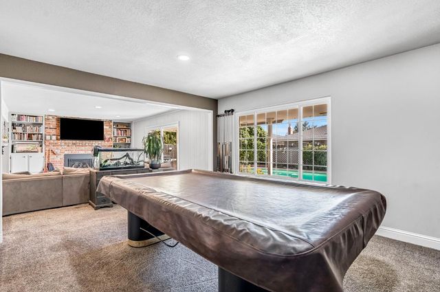 1263 E Ellery Avenue, Fresno, CA 93710