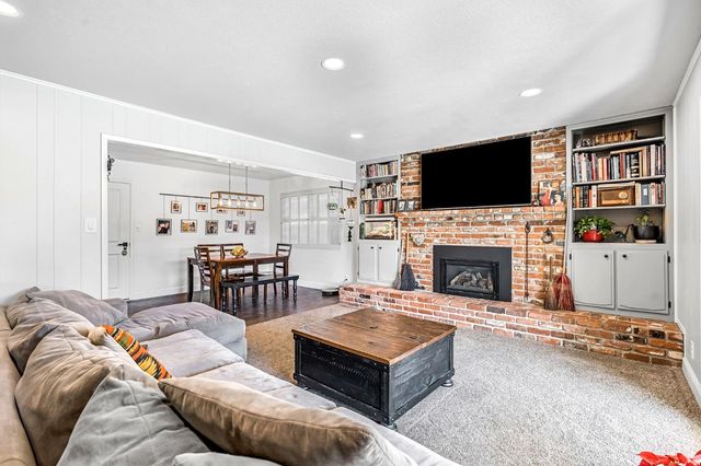 1263 E Ellery Avenue, Fresno, CA 93710