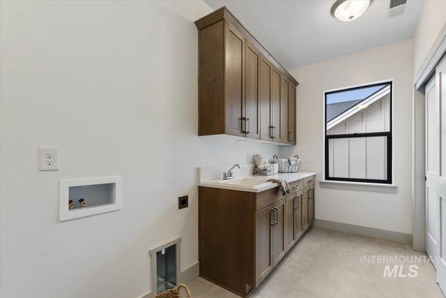 7580 W Old School St Fremont, Meridian, ID 83646