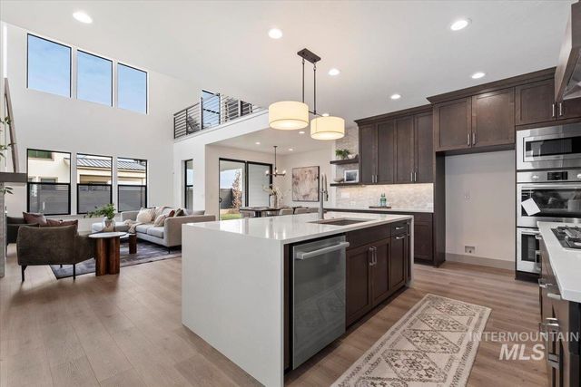 7580 W Old School St Fremont, Meridian, ID 83646