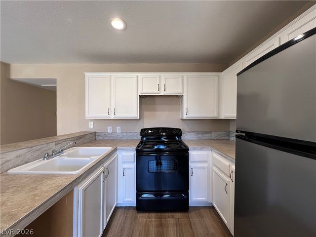 2982 Juniper Hills Boulevard 201, Las Vegas, NV 89142