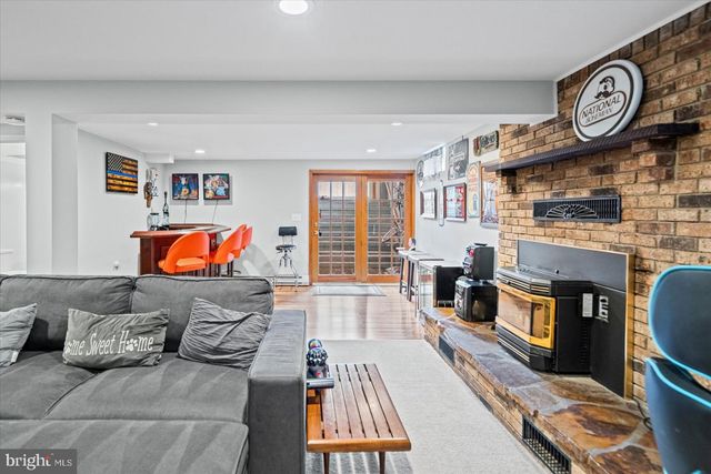 1237 HILLCREEK RD, Pasadena, MD 21122
