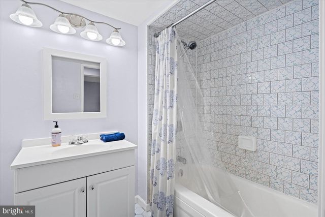 1237 HILLCREEK RD, Pasadena, MD 21122