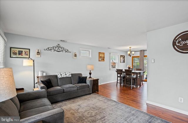 1237 HILLCREEK RD, Pasadena, MD 21122