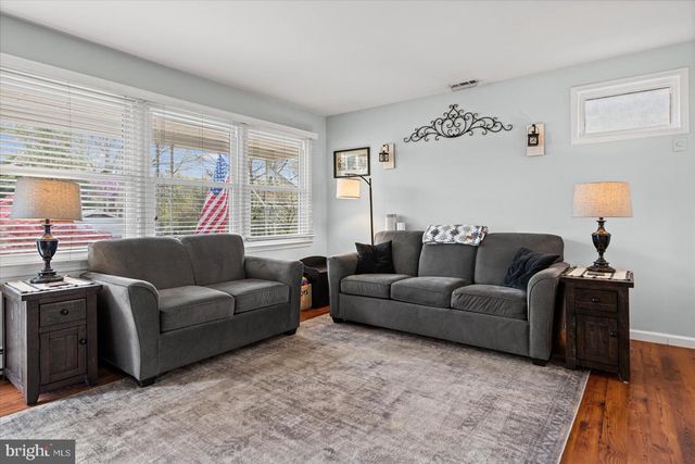 1237 HILLCREEK RD, Pasadena, MD 21122