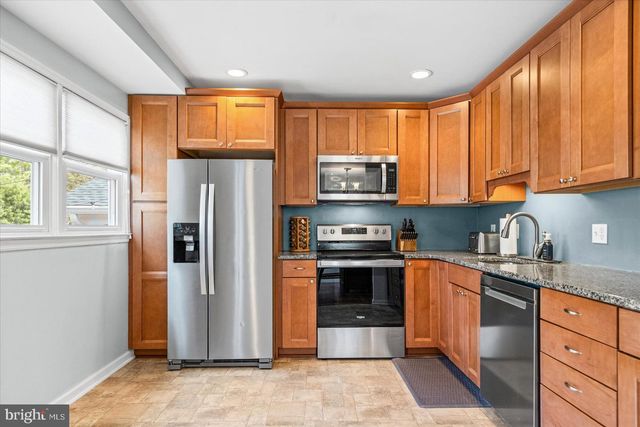 1237 HILLCREEK RD, Pasadena, MD 21122