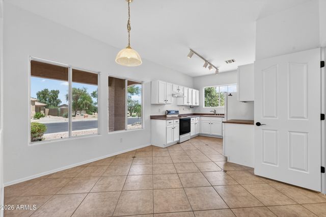 13660 W OCOTILLO Lane, Surprise, AZ 85374