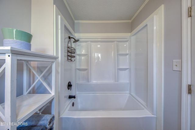 154 Garrett Rd, Madisonville, TN 37354