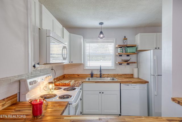 154 Garrett Rd, Madisonville, TN 37354