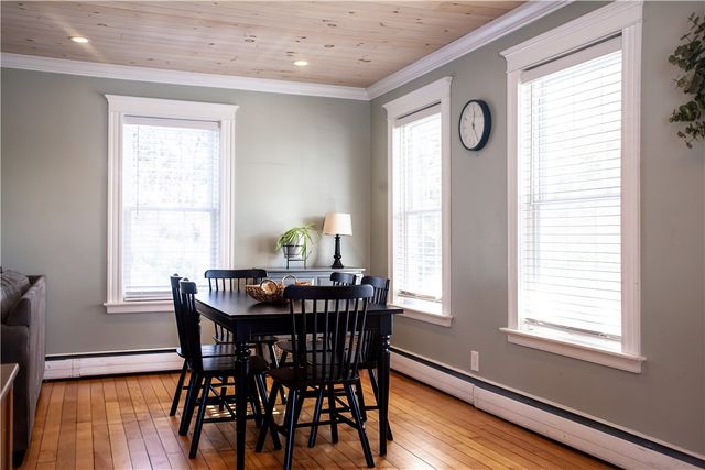 7 Squantum Street, Cranston, RI 02920