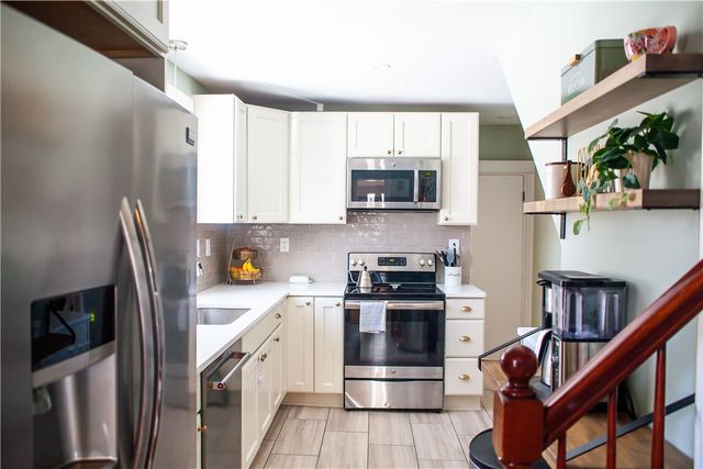 7 Squantum Street, Cranston, RI 02920