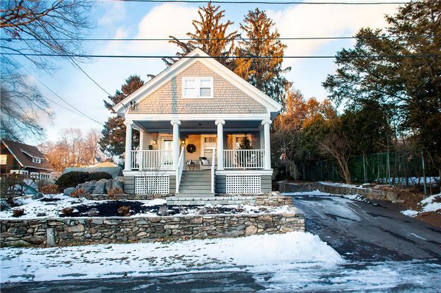 7 Squantum Street, Cranston, RI 02920