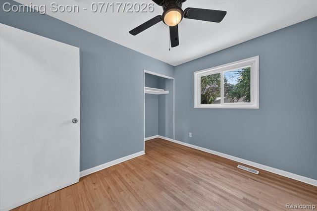 903 Bernie Lane, Madison Heights, MI 48071