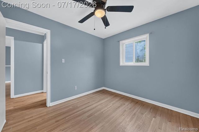 903 Bernie Lane, Madison Heights, MI 48071
