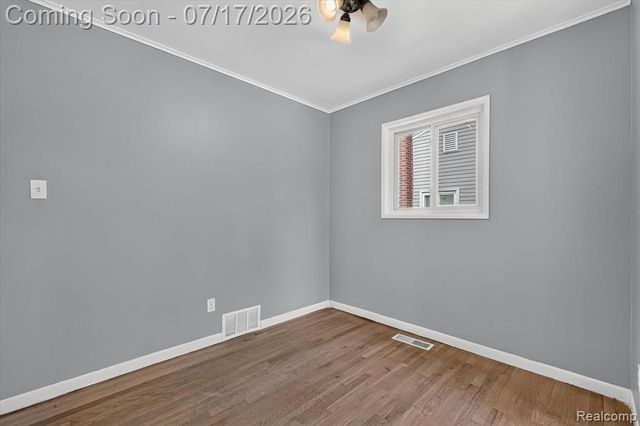 903 Bernie Lane, Madison Heights, MI 48071