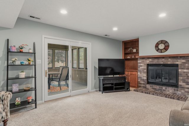 8711 Amberly Drive, New Haven, IN 46774