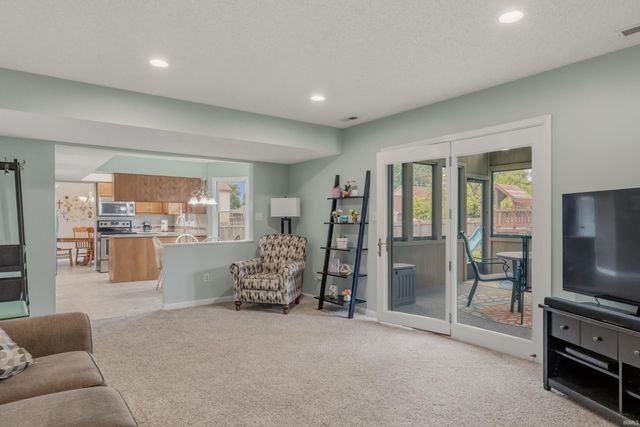 8711 Amberly Drive, New Haven, IN 46774