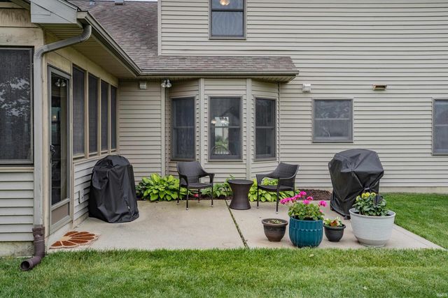 8711 Amberly Drive, New Haven, IN 46774