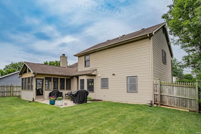 8711 Amberly Drive, New Haven, IN 46774