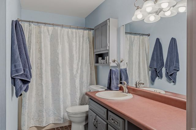 8711 Amberly Drive, New Haven, IN 46774