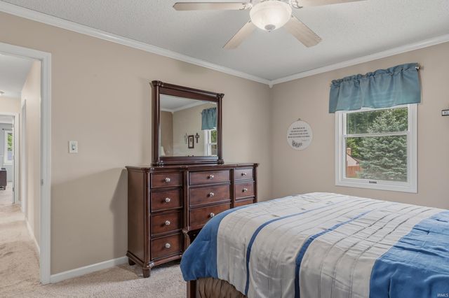 8711 Amberly Drive, New Haven, IN 46774