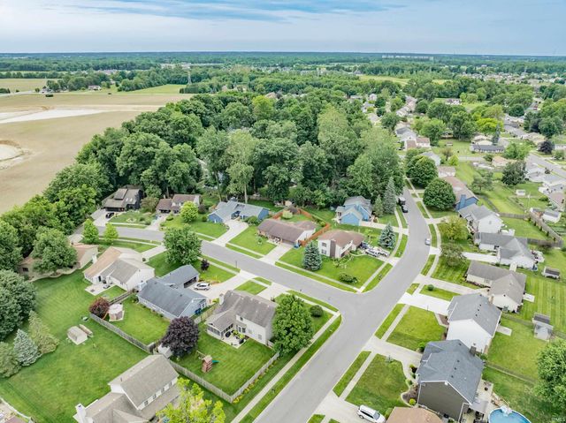 8711 Amberly Drive, New Haven, IN 46774