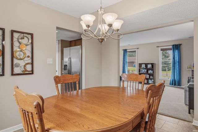 8711 Amberly Drive, New Haven, IN 46774