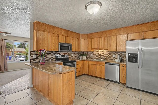2 Arlen Street, Colorado Springs, CO 80909