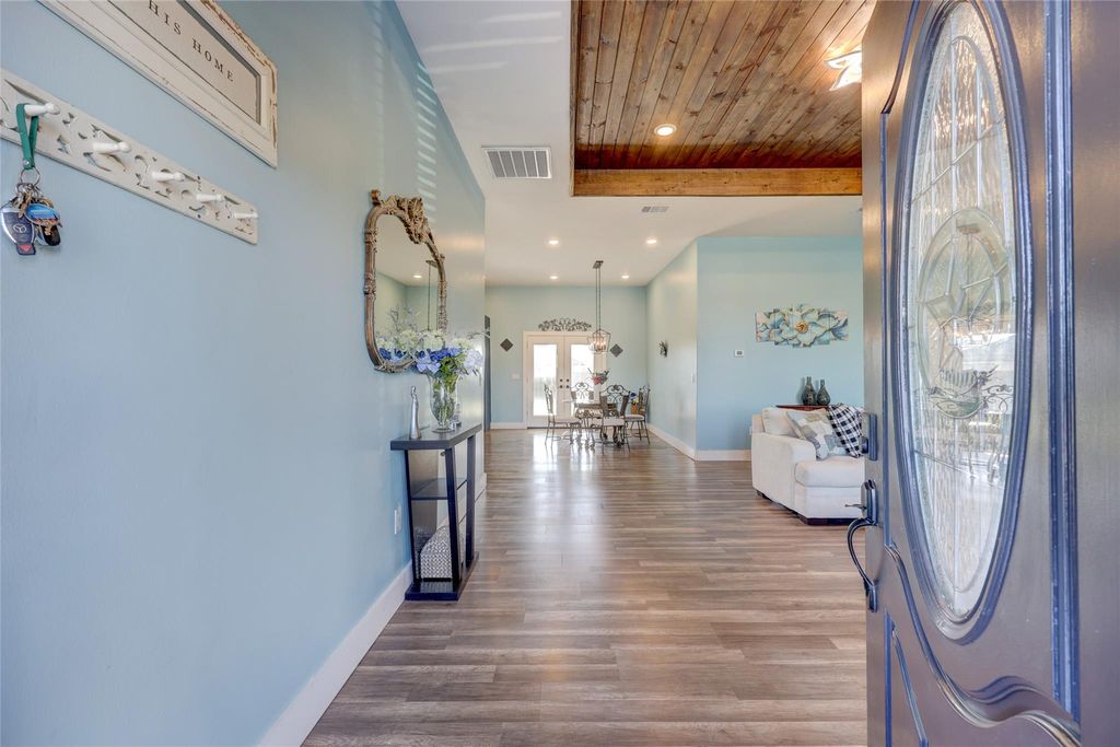 243 Hershal LN, Cedar Creek, TX 78612