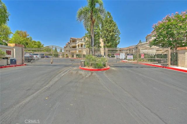 1020 La Terraza 104, Corona, CA 92879