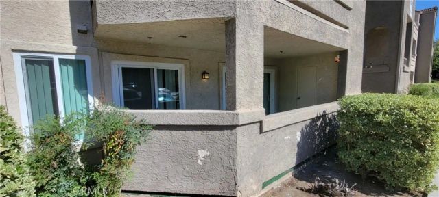 1020 La Terraza 104, Corona, CA 92879