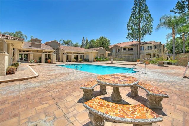 1020 La Terraza 104, Corona, CA 92879