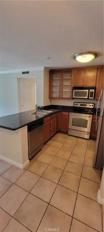 1020 La Terraza 104, Corona, CA 92879