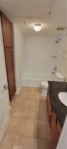 1020 La Terraza 104, Corona, CA 92879