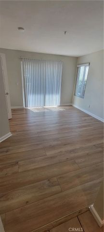 1020 La Terraza 104, Corona, CA 92879