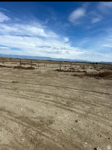 2430 N LUNDY LN, Cleveland, UT 84518