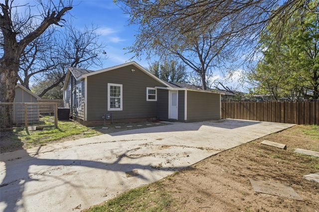 1901 N 7th Street, Waco, TX 76708