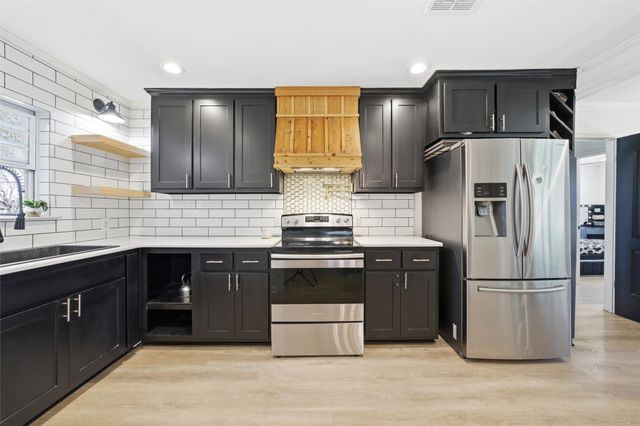 1901 N 7th Street, Waco, TX 76708