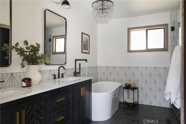 340 Crystal Lake Road, Big Bear Lake, CA 92315