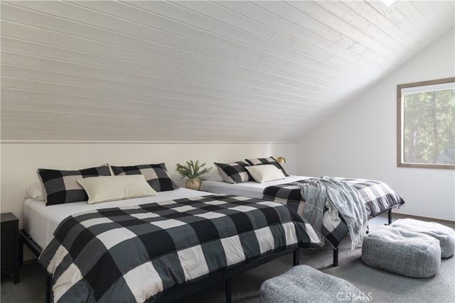 340 Crystal Lake Road, Big Bear Lake, CA 92315