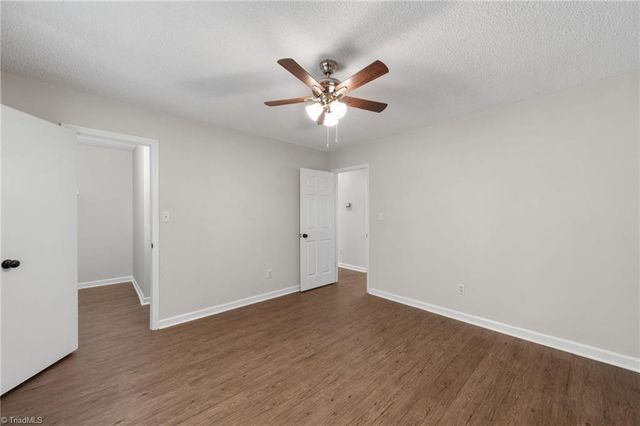 118 Hidden Hills Drive, Thomasville, NC 27360