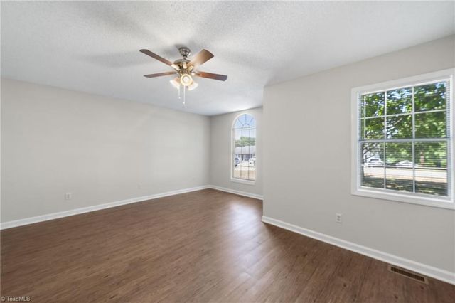 118 Hidden Hills Drive, Thomasville, NC 27360