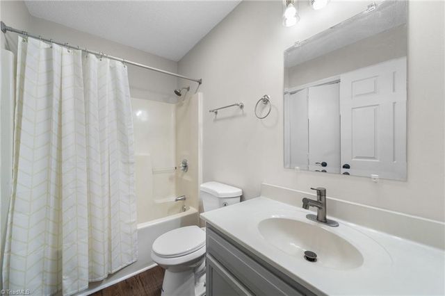 118 Hidden Hills Drive, Thomasville, NC 27360