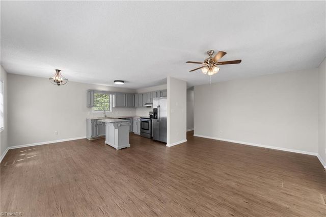 118 Hidden Hills Drive, Thomasville, NC 27360