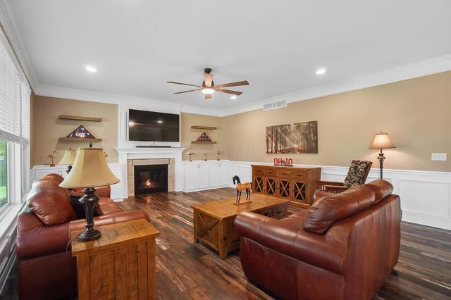 8393 Coldwater Drive, Powell, OH 43065