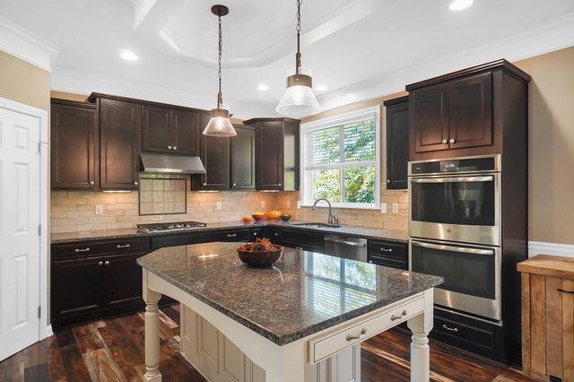 8393 Coldwater Drive, Powell, OH 43065