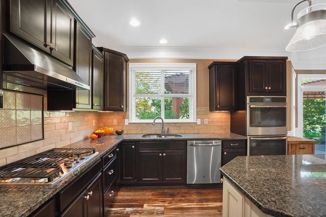 8393 Coldwater Drive, Powell, OH 43065